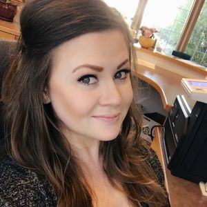 Meet your Posher, Natalie